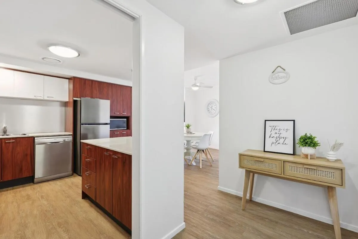Surfers Paradise 2 Bedroom Oasis Голд-Кост
