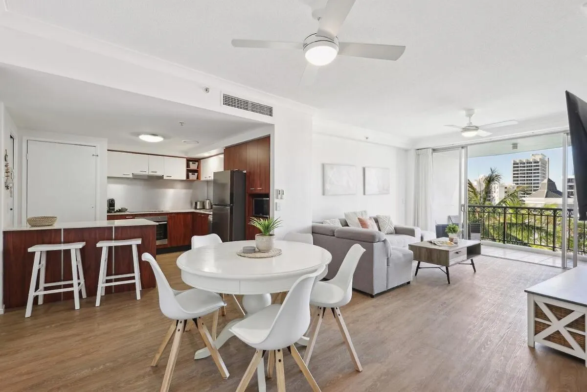 Surfers Paradise 2 Bedroom Oasis Голд-Кост Апартаменты